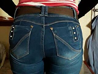 Morena Nalgona Flaunts Big Ass