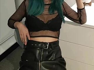 i fuck step-daughter's ass for her gay desires