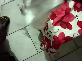 Aunt's Intense Cumshot