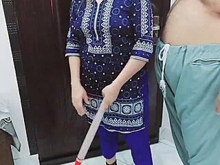 pakistani maid gets banged by owner with urdu chat 😈