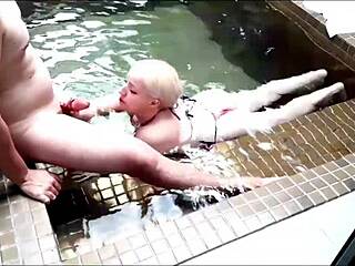 sex with big-ass cousin in pool 😏