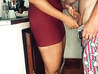 Arab Homemade Scandal: Slutty Samah Banged Hard by Junk Dealer in Kitchen