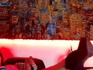 Intense Perreo Dance with Karol G and Alicia Keys on Live Cam