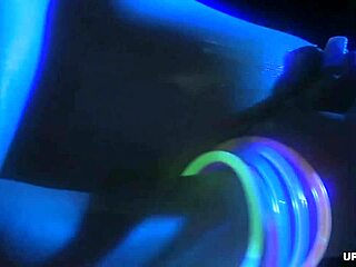 Asian milf Jessica fingering her cunt with glass dildo 😈