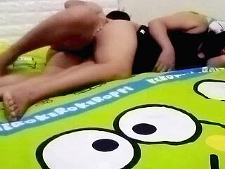 hey, i delivered the package and got invited to fuck that indonesian aunt right there