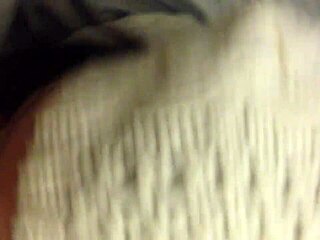 Homemade brunette sucking cock with amateurs 😏