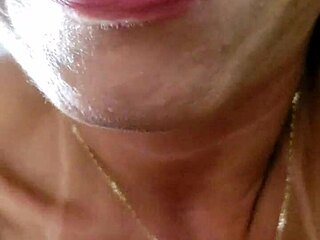 Loira Safada Sentando Gostoso na Rola Dura com Sua Bunda Grande