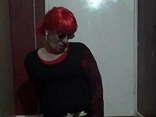 Bisexual Crossdresser Mark Wright Seeks New Year Adventure