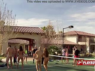 joe n kristen gettin’ wet in da pool with other couples foreplayin’