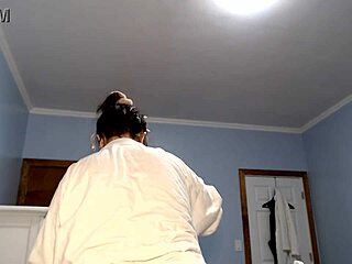 Kitty's enjoying her veggies with an anal creampie scene