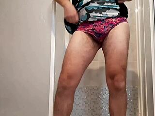 i'm wearing panties and bra, masturbating until i cum on the floor