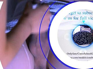 La Colegiala Traviesa Se Escapó De Casa Para Reunirse Con Su Amigo En Su Apartamento Y Descubrir Juntos Nuevas Sensaciones