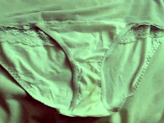 he shares a story of pleasuring himself with his girlfriend's panties