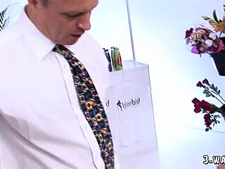 Kaia Kane and Tammie Lee in Curvy Brunette 3some Facial