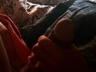 Redhead Chilean jerks me off watching reality TV 😏