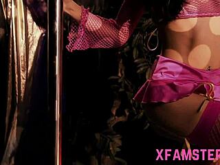 Mini Bitch Stepdaughter Craves Fat Dick in Wild Head Action Till Squirt