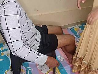 sister lured with 2000 rupees for pussy fucking in clear hindi voice 😏