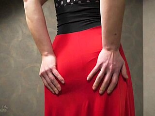 Hot milf in tight dress teasing that panty line