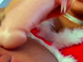 perfectt33n ramming dildo in fuckhole on chaturbate, so hot!