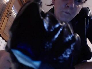 your italian dominatrix in leather dominates you verbally and physically 😈