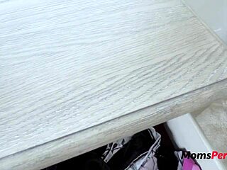 Hey stepmom, how did I trick you into this, Elle?