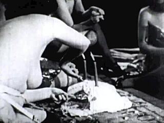 Wow, Dark Lantern Entertainment unveils two centuries of vintage lesbian porn