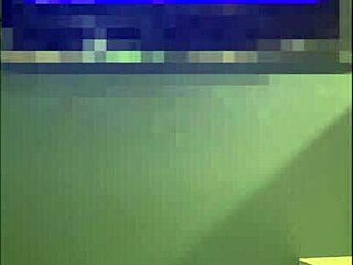 【Amateur】Big Ass College Girl Blows And Fucks In Tin Er!