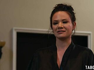 Deceiving Roommates Compete For The Same Guy