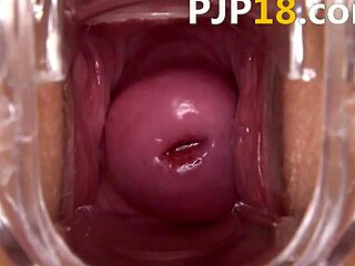 Lesbian Babes Kissing Unique Bodies in Art