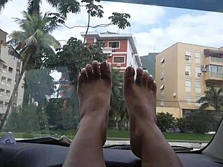 Paty Bumbum Performs Foot Fetish Worship with Tezão on Feet