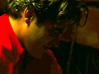 Wow, check Eva Mendes in these hot California clips!