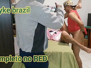 diarista veio em casa fazer faxina ela pediu pra me comer ela de quatro bem gostoso