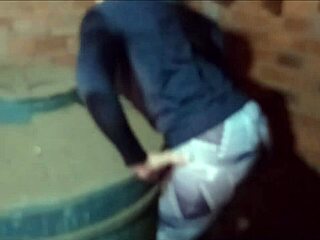 Fodendo a mulher do corno na construcao