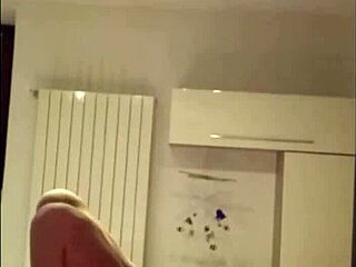 girlfriend enjoys endless homemade cunnilingus sessions