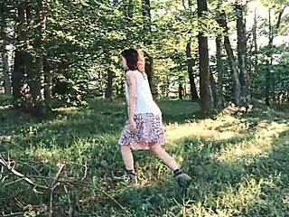 Silky Magpie Squirts Sucks And Fucks Outdoor In Golden Hour