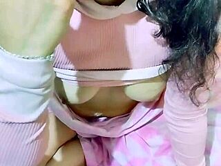 Mi novia me chupa la verga bien rico y se la dejo caer en los pechos 😍