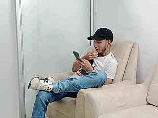 mi hermanastro begs me to teach him dirty tricks in bed