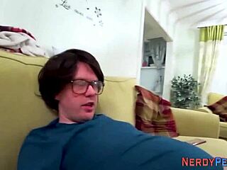 I tricked the big beauty into taking my cum in her mouth