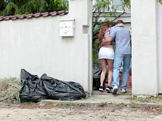 ruivinha giving it on all fours in usa style