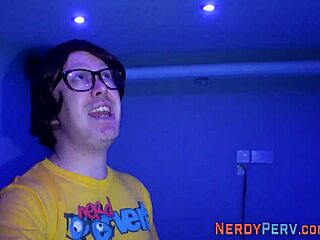 I tricked the big beauty into taking my cum in her mouth