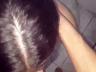 mulher gostosa sentando com calcinha de lado, netuno hot