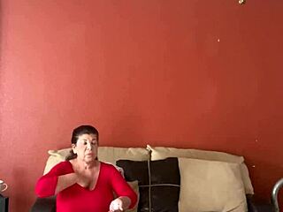 hey, getting a pussy massage feels amazing 😍