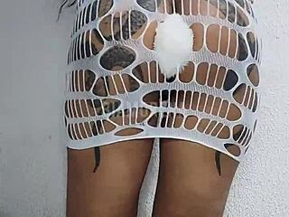 uma coelhinha safada gets wild in brazilian anal action tonight! 😈