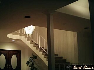 Small-tits teen gets pussy licked by stepbro in glamorous roleplay