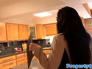 Petite realtor gets pussyfucked at open house 😏