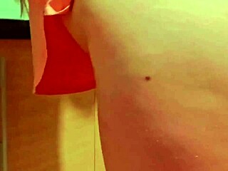 Kitchen chores interrupted by intimate creampie moment