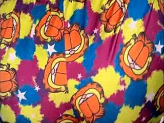 Stepdaughter Pretends Not To See Stepfather's Side Entry