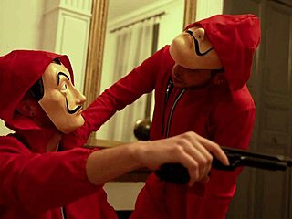 Menoboy receives casual oral blowjob in la casa de sexo.