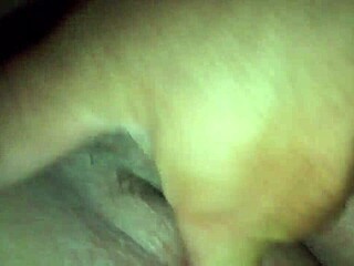 hey, can you give a handjob like this?