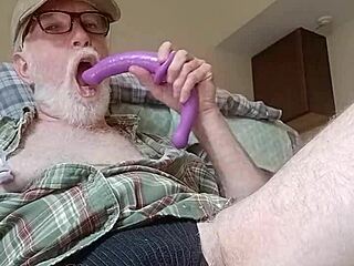 Thomas Odea enjoys gay porn with toys and monster cocks 😏